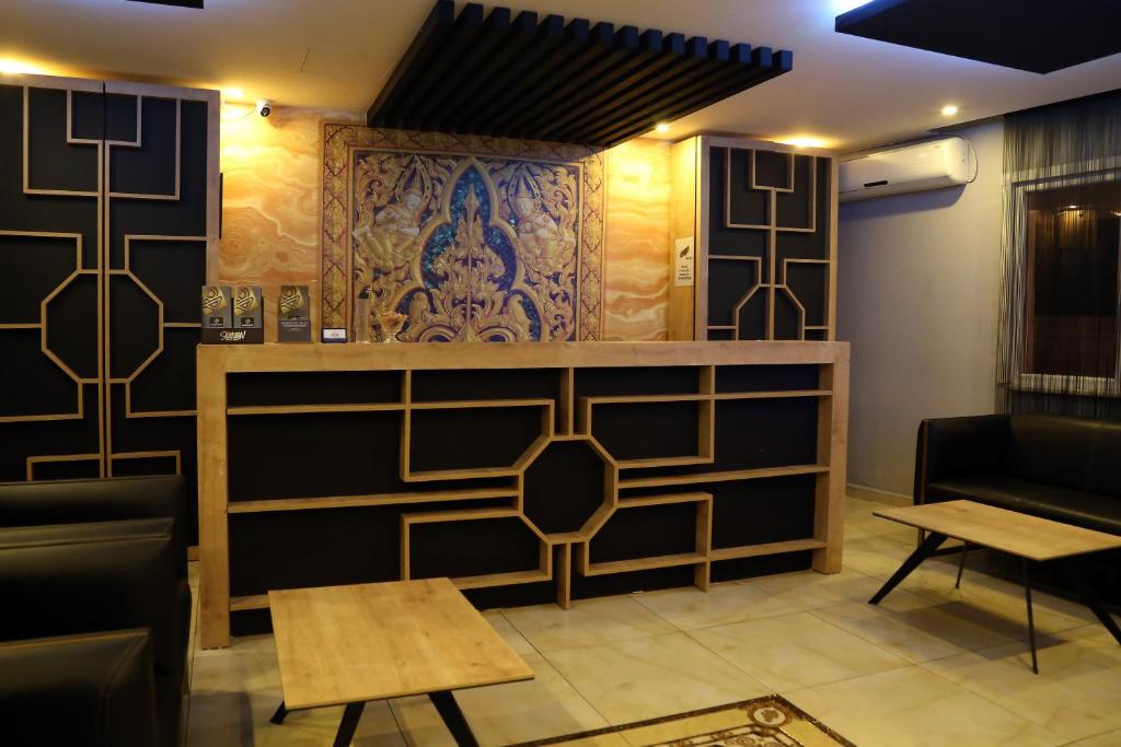 Paradise Airport Hotel - main image