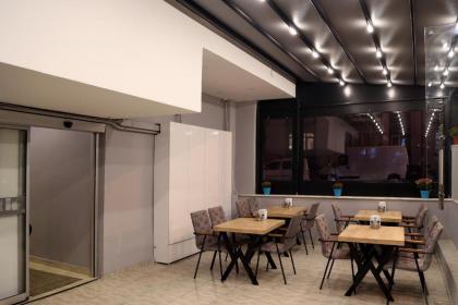 Paradise Airport Hotel - image 13