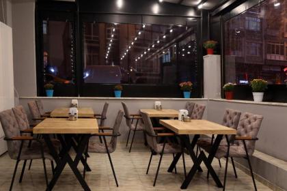 Paradise Airport Hotel - image 14