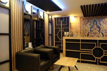 Paradise Airport Hotel - image 15