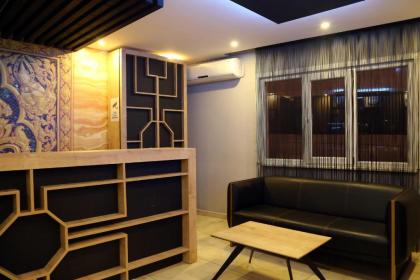 Paradise Airport Hotel - image 16