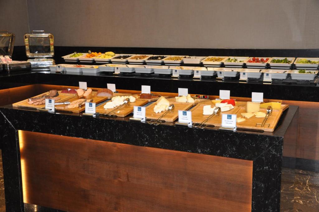 Sheraton Grand Istanbul Atasehir - image 2