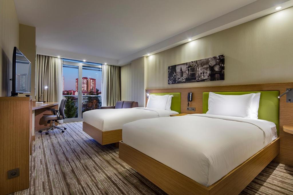 Hampton Inn By Hilton Istanbul Atakoy TR - image 2