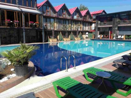 Green House Garden Park Hotel - image 17