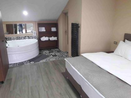 Green House Garden Park Hotel - image 5