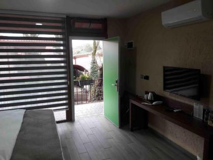 Green House Garden Park Hotel - image 6