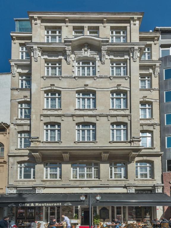 Alpek Hotel - main image