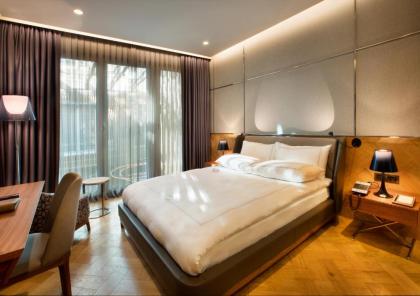 Fer Hotel - image 12