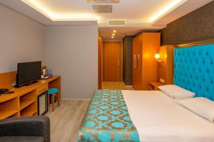 Grand Palace Hotel - image 10