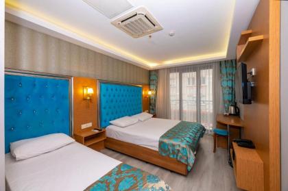 Grand Palace Hotel - image 17