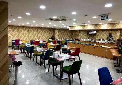 Grand Palace Hotel - image 4