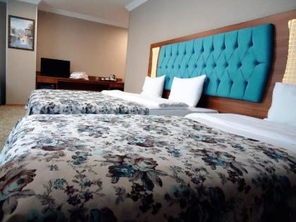 Golden Lounge Hotel - image 1
