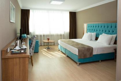 Golden Lounge Hotel - image 10