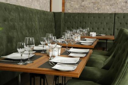 Golden Lounge Hotel - image 16