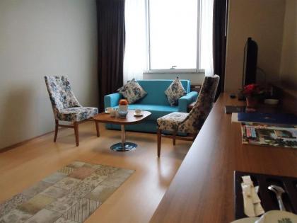 Golden Lounge Hotel - image 7