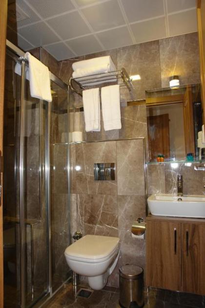 Istanbul River Hotel - image 4