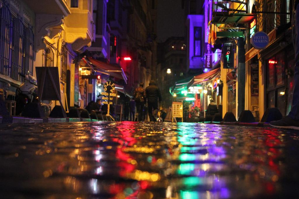 Taksim Park Suites - image 2