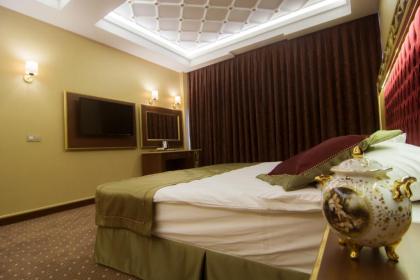 MB Deluxe Hotel - image 14