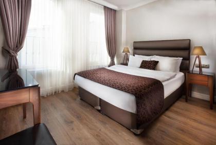 Allegra Suit Galata - image 30