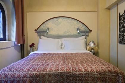 Hotel Empress Zoe - image 17