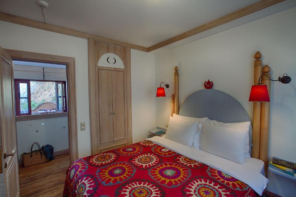 Hotel Empress Zoe - image 5
