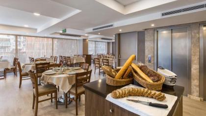 Regard Hotel - image 6