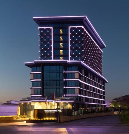 Golden Tulip Istanbul Bayrampasa - image 1