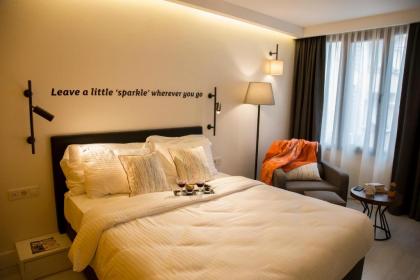 Sparkle Hotel - image 16