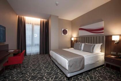 Ramada Istanbul Alibeykoy - image 14