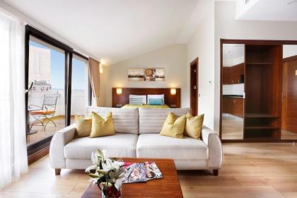 The White Orient Hotel - image 8