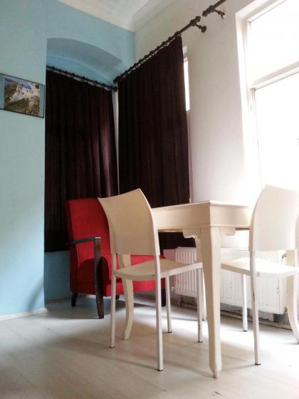 TAXİM HOSTEL - image 17