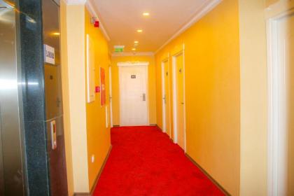 DELUXE NEWPORT HOTEL - image 6