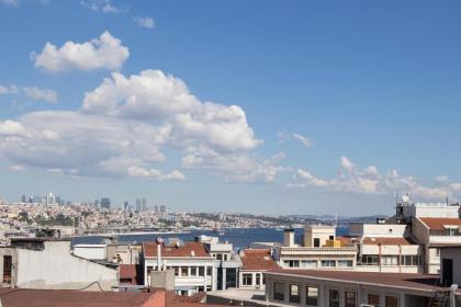 Hotel Queens Land - image 20