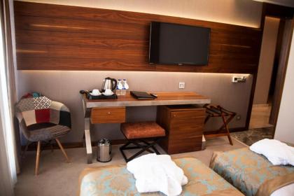 Old Port Hotel - image 12