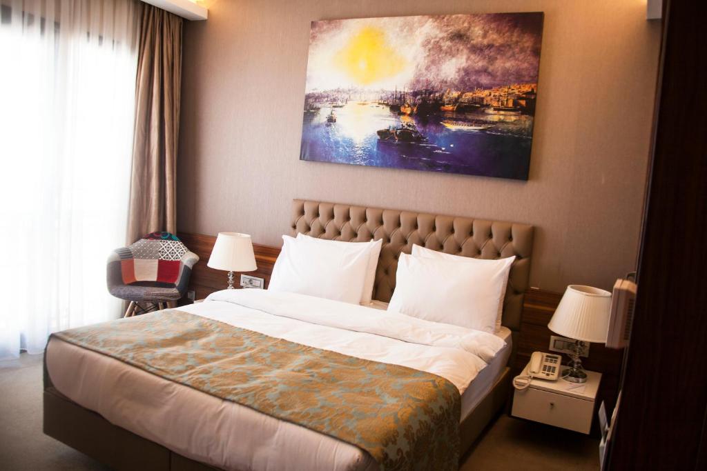 Old Port Hotel - image 3