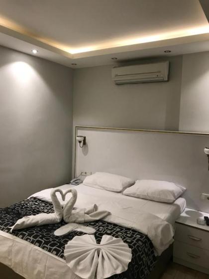 Dolce Vita Suite Hotel - image 14