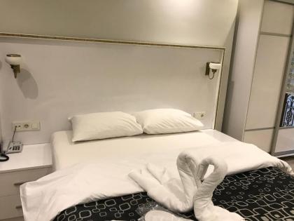 Dolce Vita Suite Hotel - image 15