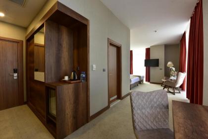Vespia Hotel - image 13