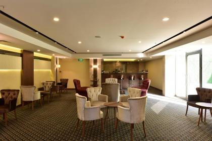Vespia Hotel - image 4