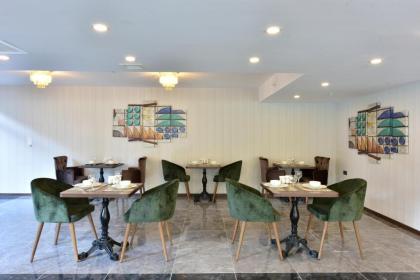 Vespia Hotel - image 6