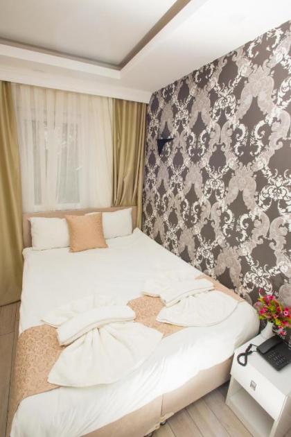 Honey Hotel - image 4