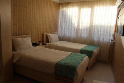 Omega Inn - image 11