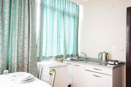 White Pearl Apart - image 15