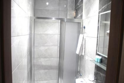 HOTEL MEGARON - image 2