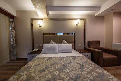 Asia Business Suites - image 19