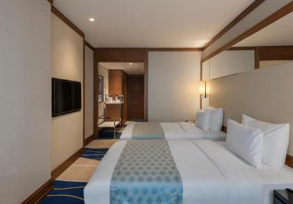 Elite World Asia Hotel - image 15