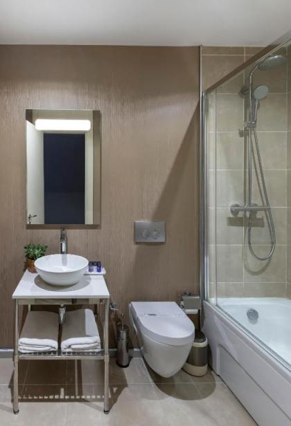 Upsuites Hotel - image 13