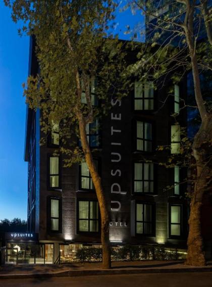 Upsuites Hotel - image 6