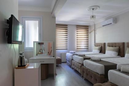 Modena Hotel - image 11
