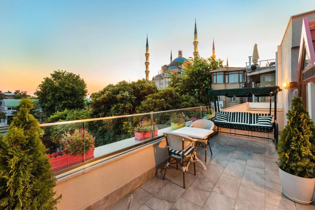 Obelisk Hotel&Suites - main image